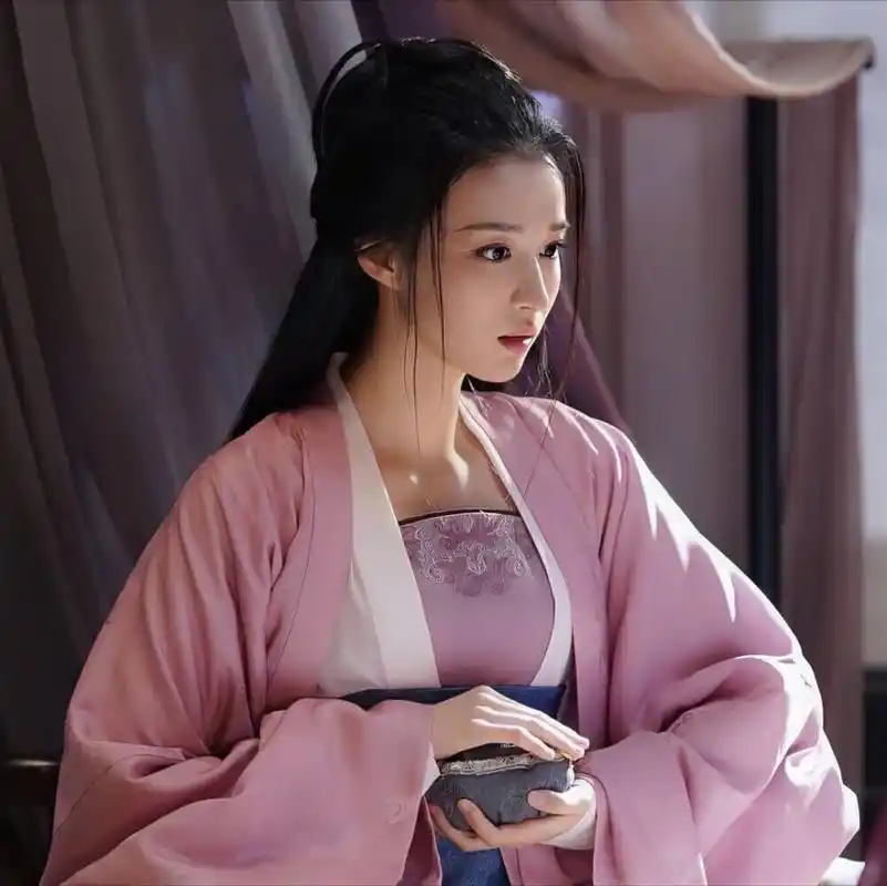 王楚然# #王楚然古装提灯# #王楚然古装适配度