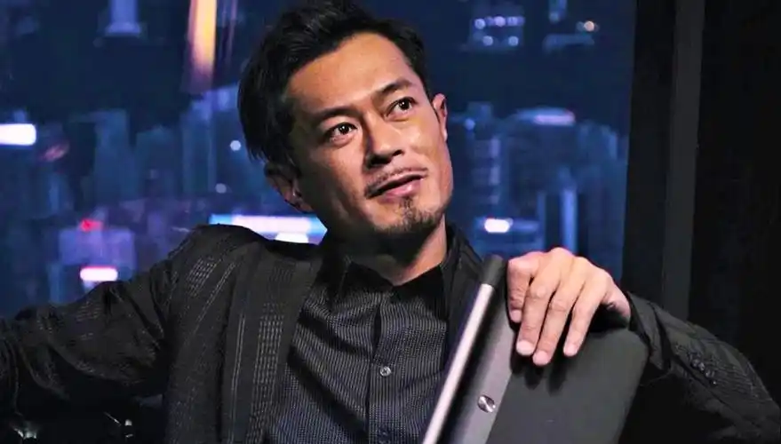 "古天乐"意外捡到巨款,不料惹祸上身惨遭黑帮追杀,走投无路只能以暴制