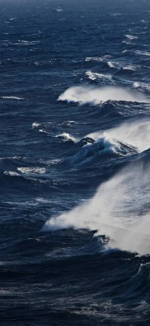 分享各种各样的海浪壁纸啦