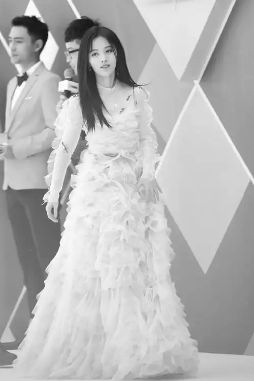 鞠婧祎东方风云榜红毯性感图片1414