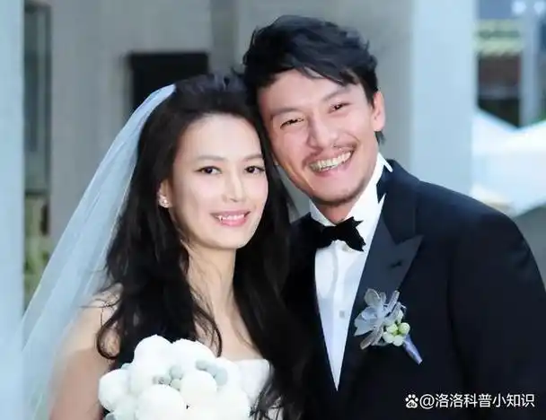 舒淇冯德伦结婚8周年补办中式婚宴,甜蜜亲吻相互表白