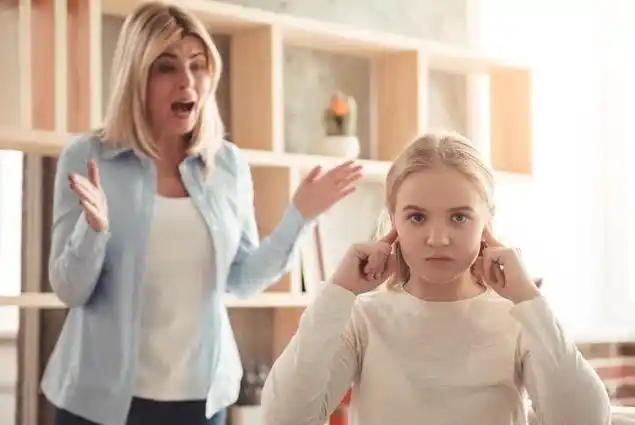 孩子乱发脾气都是故意的?哪儿那么多无理取闹,都是情绪惹的祸