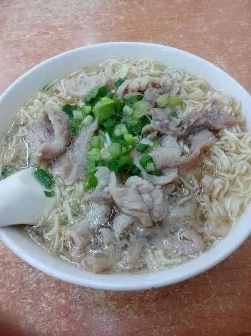 打分 2年多的忠实粉丝了～正宗的潮汕味道!价格也实惠,汤粉6元一个!