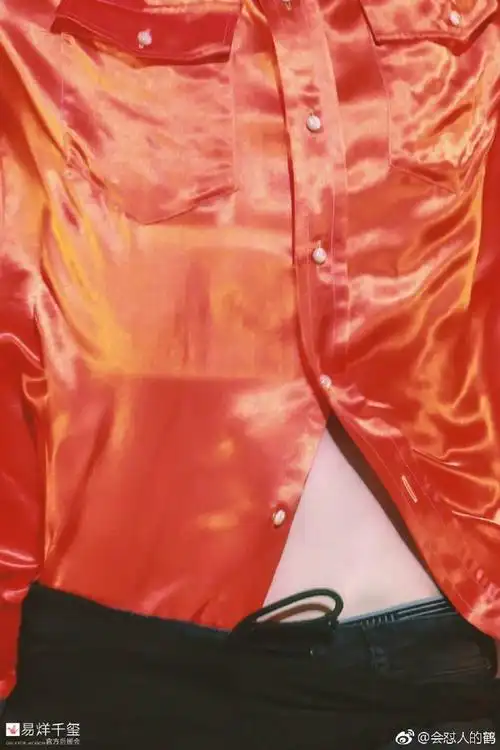 [易烊千玺][分享]180123 易烊千玺露腹肌小合集 线条优美男友力max