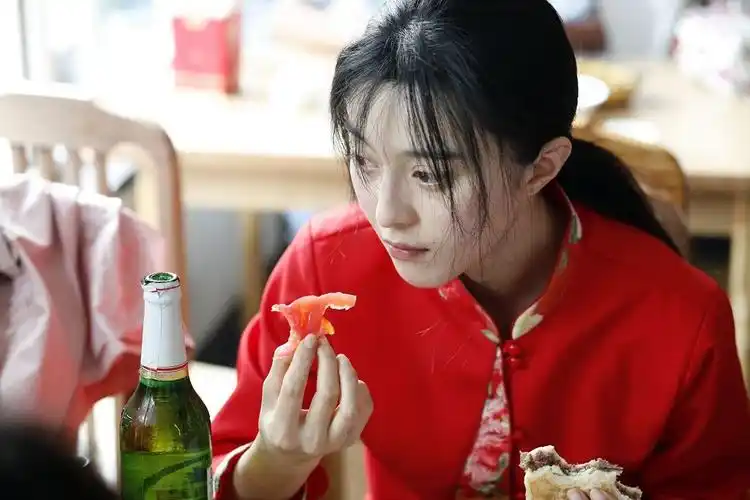 范冰冰演的苹果 电影(范冰冰十年前电影《苹果》再上热搜,网友评:真的