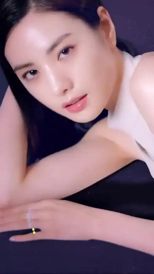 林珍娜 不愧是两次被评委"亚洲第一面孔"怼脸拍你看清了吗?