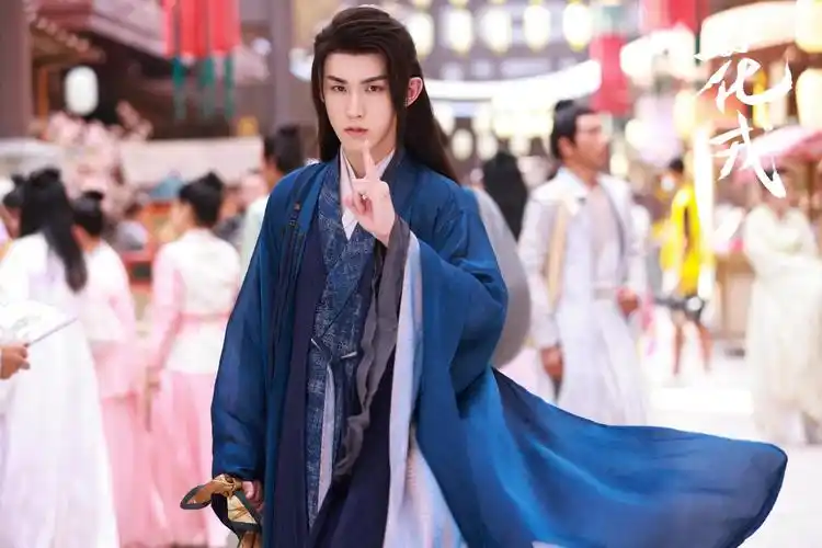 《花戎》甜蜜收官 演员郭俊辰展现多面可能_粉丝网