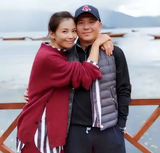 刘涛杨烁举止暧昧,丝毫不惧老公吃醋,难怪老公王珂称她为戏子_行为