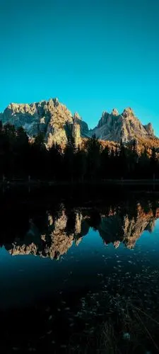 5k手机竖屏分辨率1080x2400湖光山色 森林壁纸