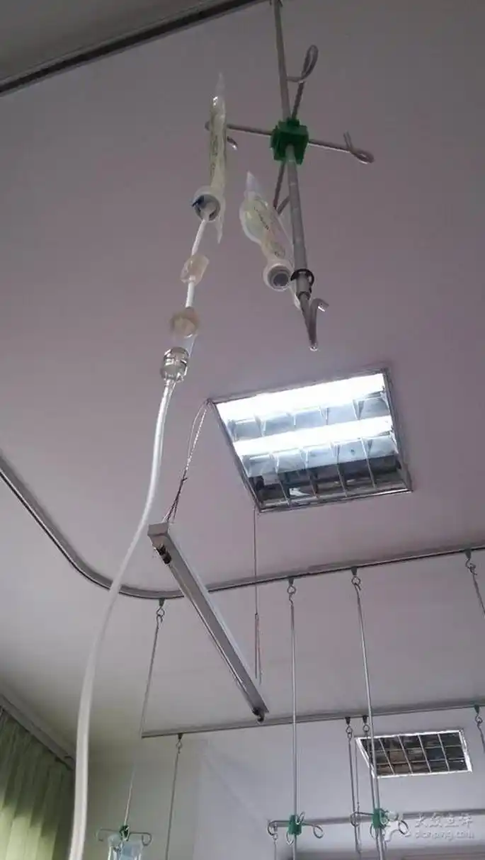 住院后,护士和我说,必须抽血化验和尿检.