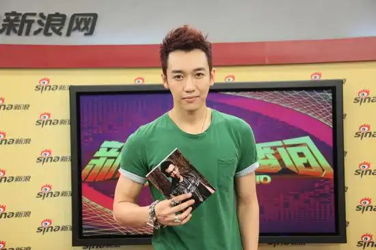 > 正文  新浪娱乐讯 6月26日晚8点,内地人气歌手王野携首张个人专辑