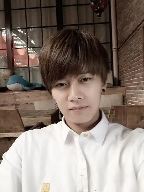 《军火大劫案》一腔孤勇狙击军火,谁说站在光里才算英雄!