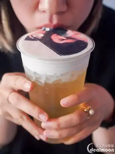 可以喝的"照片奶茶"!这波操作真的溜!