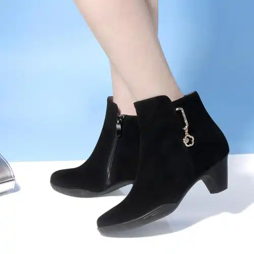 秋冬真皮靴子女鞋磨砂圆头马丁短靴