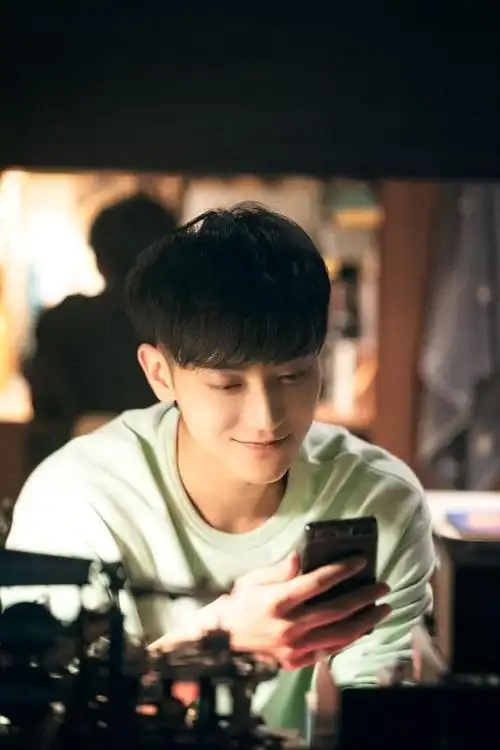 黄子韬《才不要和老板谈恋爱》陆询实力圈粉