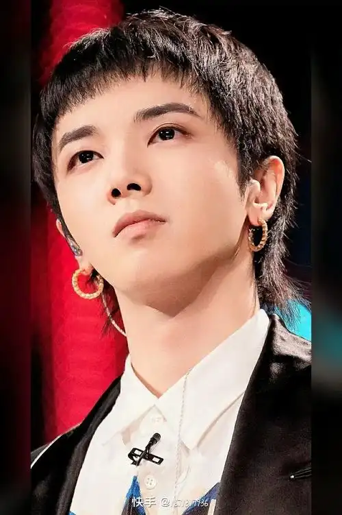 有没有华晨宇壳哥短发组都行帅照美图