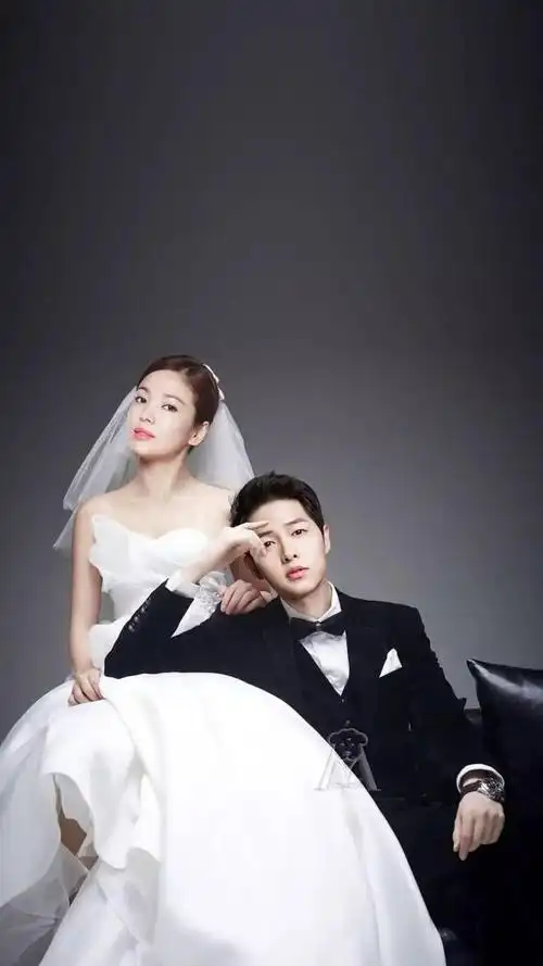 宋慧乔宋仲基曝婚讯婚纱照p图遭疯传