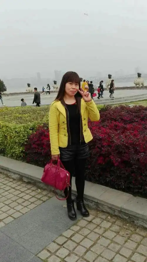 53岁丧偶女征婚照片(id:96818013)_湖北武汉征婚交友_珍爱网