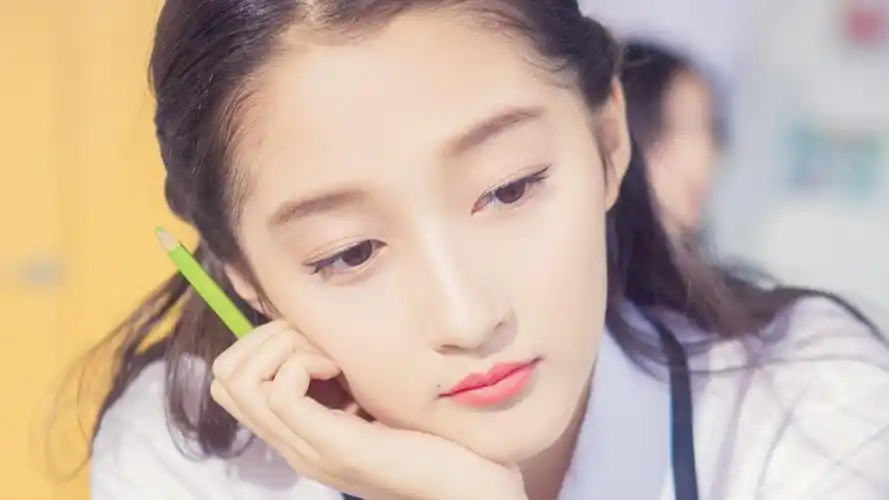 关晓彤演员气质美女明星明星风尚壁纸3