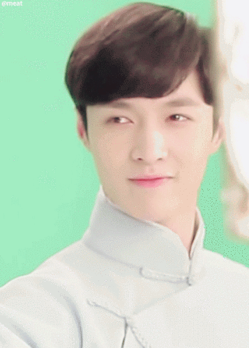 抛媚眼gif张艺兴gif帅气gif完美gif