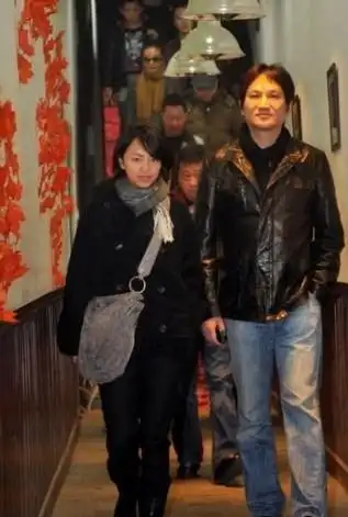 【图】华谊兄弟传媒集团副总裁费麒的个人资料 助女友反超李冰冰