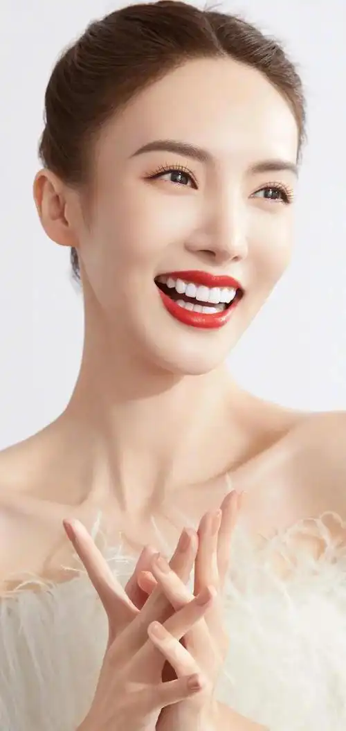 美女明星高清大头图,肌肤太好了,白白嫩嫩|王鸥|江疏影|金晨_网易订阅