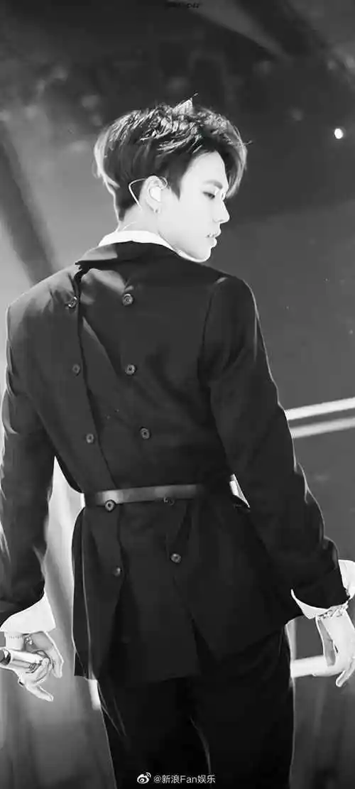 fan安利#×【粉丝投稿】林彦俊|帅气背影杀欢迎大家私信投稿安利