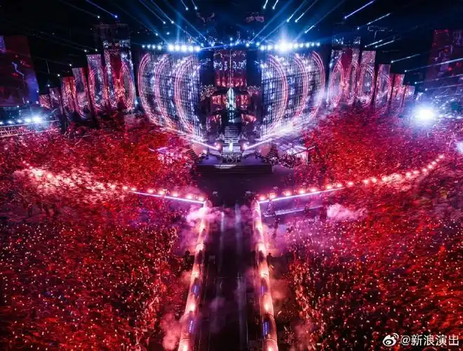 网友:知道华晨宇演唱会的灯光牛,但是不知道这么牛!