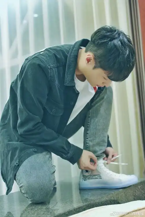 34c张艺兴明星同款offw 1970s联名半透明底高帮男女帆布鞋子优惠券