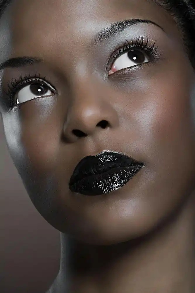 黑皮肤女人高清图片