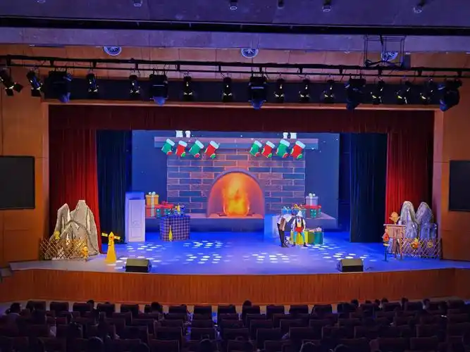 江津区文化馆 倾情上演儿童舞台剧《木偶奇遇记》