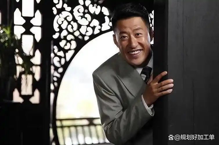 "马云飞"于震:家暴妻子流产,2婚娶小13岁娇妻,40岁生二胎