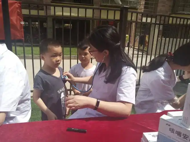 "护幼儿健康,助幼儿成长"景德镇市第二人民医院儿科 步长药业走进浮梁