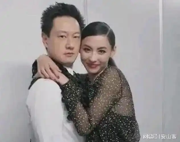 张柏芝终于找到真爱与孙东海步入婚姻殿堂幸福满满