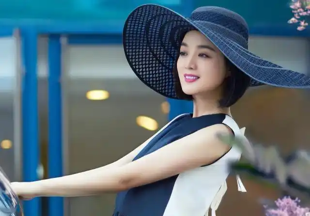 著名歌手白雪:7登春晚,中年离异后,携二婚丈夫出道再度翻红