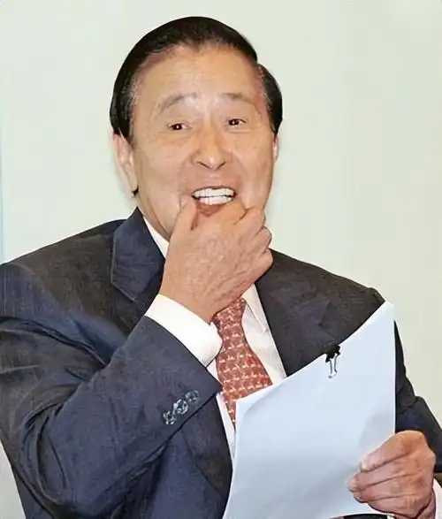 被首富爱上花10亿娶回家,8年生下四胎|李兆基|洪天明|嫁入豪门|百亿