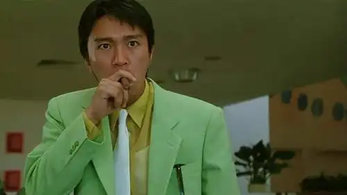 百变星君:小伙说他老爸是校长,那料下一秒就遭到了同学的围殴-影视综