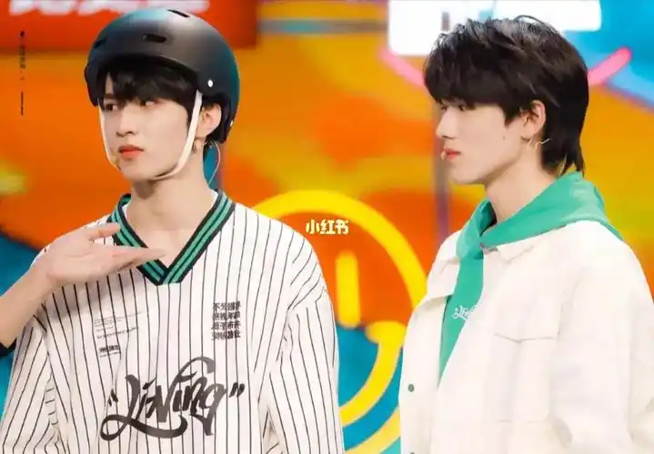 15_文轩_刘耀文_宋亚轩_壁纸_时代少年团_刘耀文宋亚轩_素材_壁纸