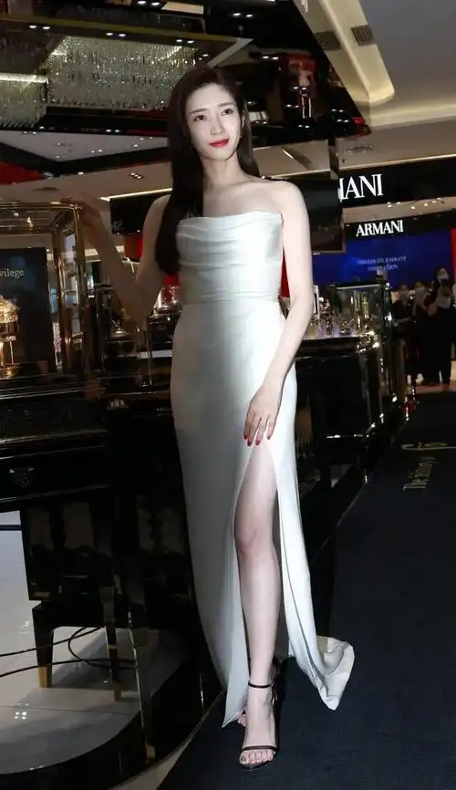 这样的江疏影谁看谁不迷糊