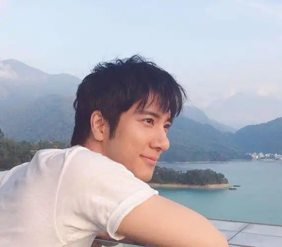 王力宏出场费代言费多少王力宏商演活动联系经纪人