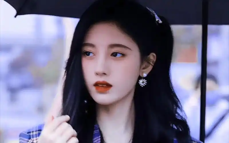 《冬日》鞠婧祎,万丽娜,姜杉,陈思,陈琳(snh48)