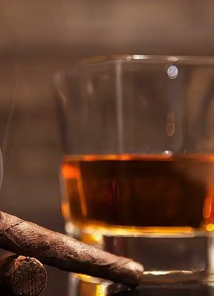 抽烟,喝酒,惬意后的悲伤