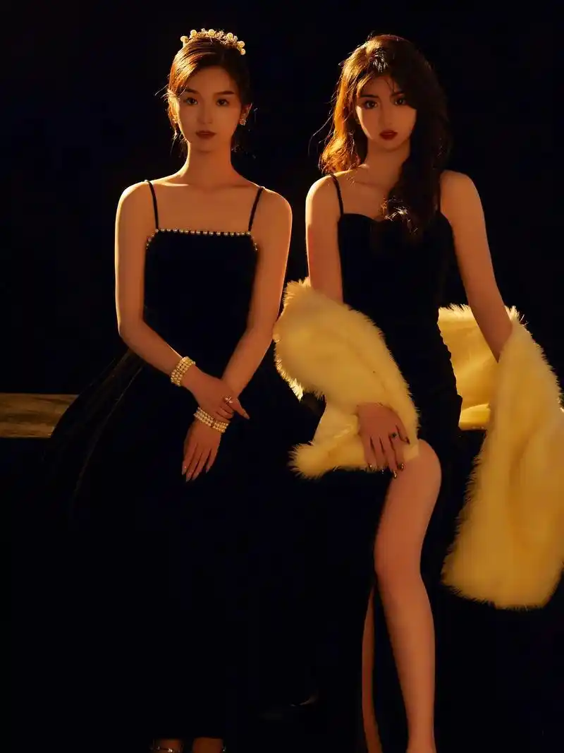 氛围感 #复古色调 #闺蜜写真 有幸遇见 恰好合拍#十年@ - 抖音