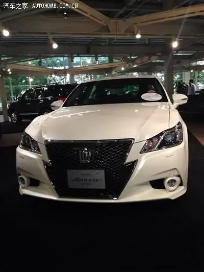 03 发表在 沙发 这可不是皇冠,是丰田世纪,也是丰田唯一一款装备v12