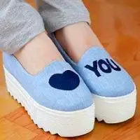 帆布鞋唯美头像图片