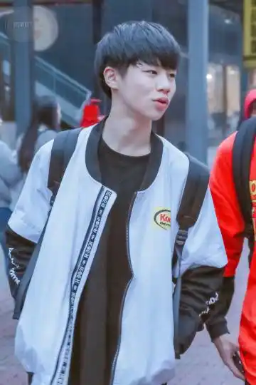 11分甜:       #徐皓扬##徐皓扬0111生日快乐# 希望啊 你