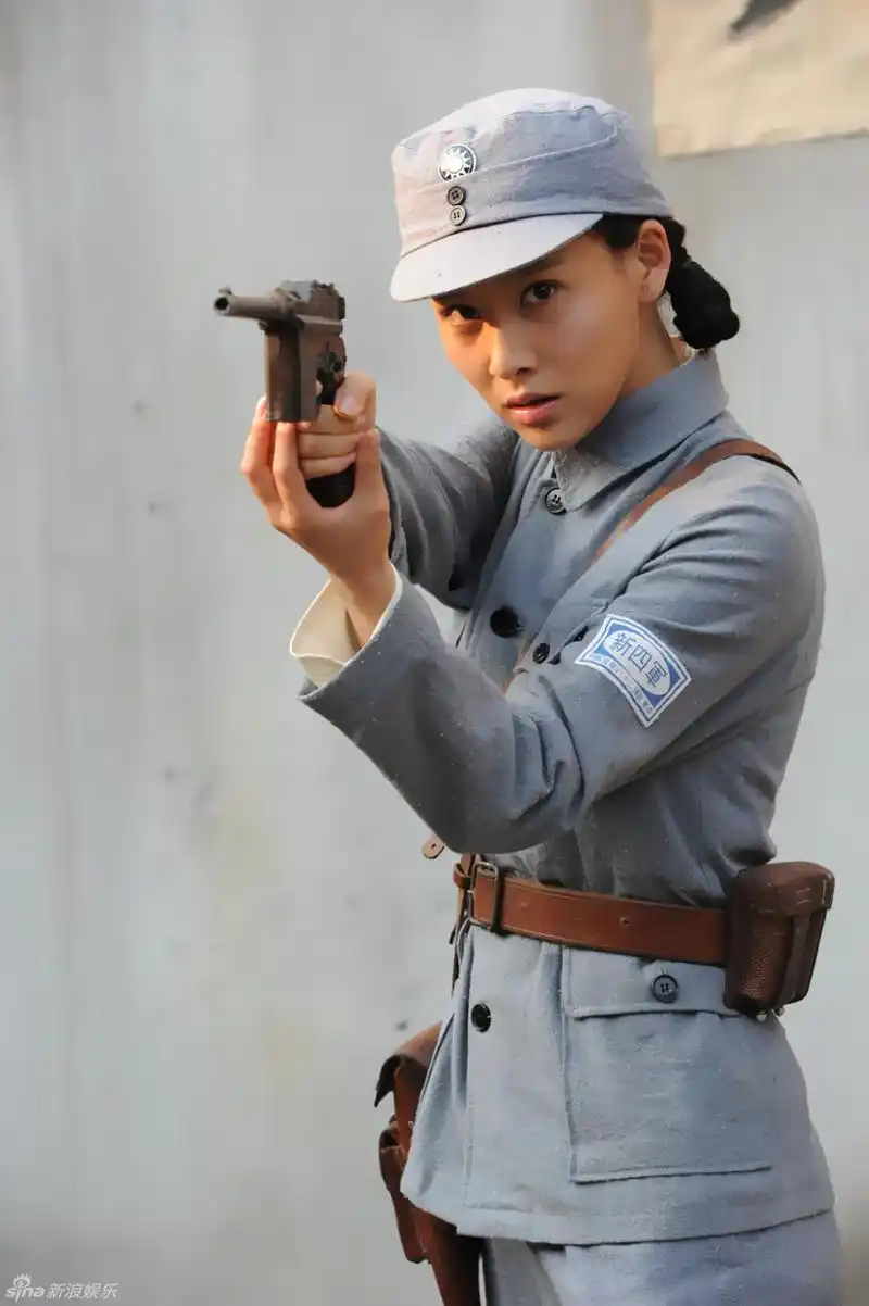 表现的贾青此次在剧中演绎了一位从"猎户女"成长为"狙击手"的传奇经历