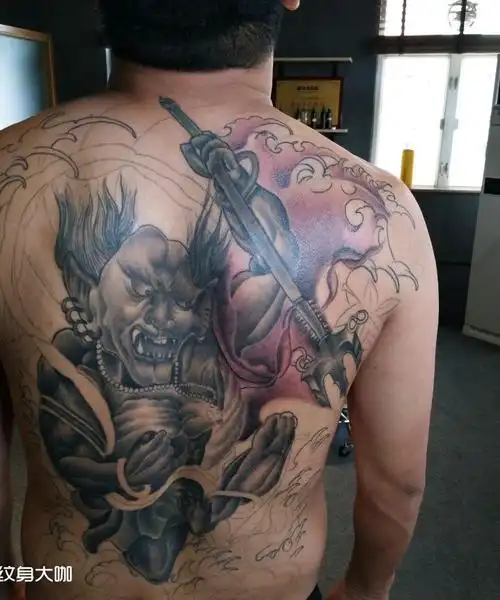满背,夜叉_纹身图案手稿图片_胡晓霞的纹身作品集