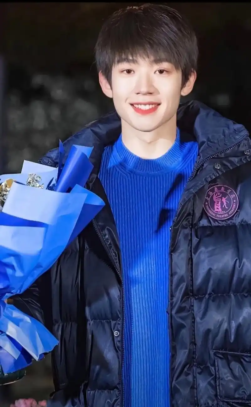 时光与他恰是正好 #吴俊霆 01年出生 辽宁人 188cm - 抖音