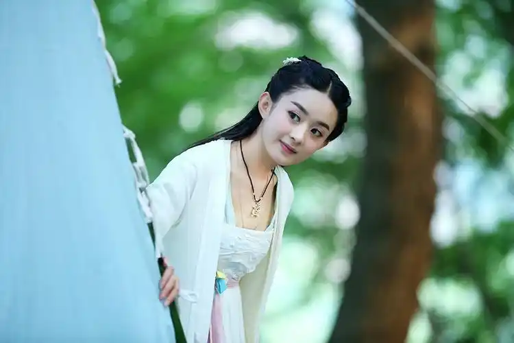 赵丽颖 饰 花千骨